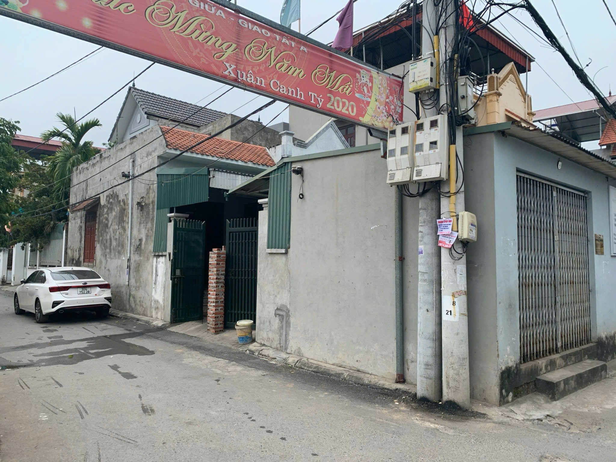 Bán nhà đất Giao Tất A, Thuận An 50 m², lô góc, mặt tiền 7,7 m, giá 4,9 tỷ