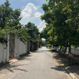 BÁN ĐẤT 44.6M² GIAO TẤT KIM SƠN GIA LÂM – MẶT TIỀN 6.4M – NGÕ ĐẸP – GIÁ 2 TỶ 800 TRIỆU